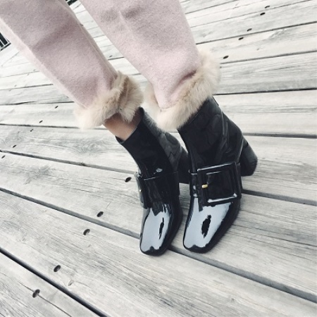 Жіночі лаковані черевики (64 фото): лакові сині та рожеві зимові модні моделі 2020