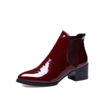 Жіночі лаковані черевики (64 фото): лакові сині та рожеві зимові модні моделі 2020