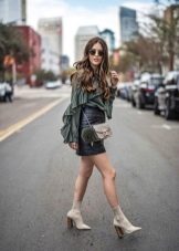 Жіночі напівчобітки (76 фото): з чим носити білі, червоні і інших кольорів, гумові і шкіряні, спортивні моделі без каблука і інші?