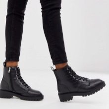 Жіночі напівчобітки (76 фото): з чим носити білі, червоні і інших кольорів, гумові і шкіряні, спортивні моделі без каблука і інші?