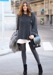 Жіночі напівчобітки (76 фото): з чим носити білі, червоні і інших кольорів, гумові і шкіряні, спортивні моделі без каблука і інші?