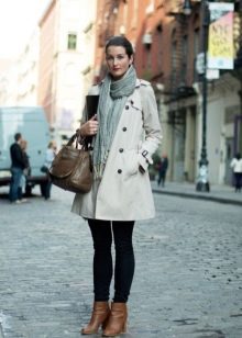 Жіночі напівчобітки (76 фото): з чим носити білі, червоні і інших кольорів, гумові і шкіряні, спортивні моделі без каблука і інші?