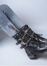 Жіночі напівчобітки (76 фото): з чим носити білі, червоні і інших кольорів, гумові і шкіряні, спортивні моделі без каблука і інші?