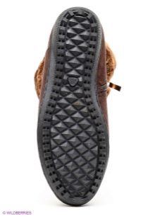 Жіночі напівчобітки (76 фото): з чим носити білі, червоні і інших кольорів, гумові і шкіряні, спортивні моделі без каблука і інші?