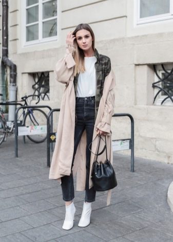 Жіночі напівчобітки (76 фото): з чим носити білі, червоні і інших кольорів, гумові і шкіряні, спортивні моделі без каблука і інші?