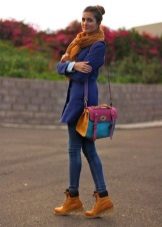 Жіночі осінні черевики (94 фото): модні шкіряні моделі 2020 без каблука, на платформі і на тракторній підошві, чорні лакові