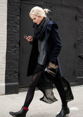 Жіночі осінні черевики (94 фото): модні шкіряні моделі 2020 без каблука, на платформі і на тракторній підошві, чорні лакові