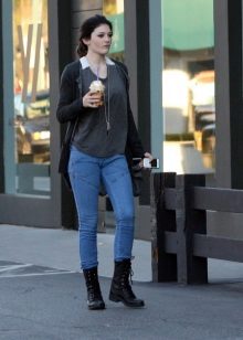 Жіночі осінні черевики (94 фото): модні шкіряні моделі 2020 без каблука, на платформі і на тракторній підошві, чорні лакові