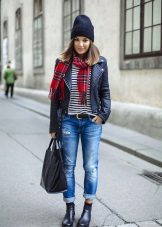 Жіночі осінні черевики (94 фото): модні шкіряні моделі 2020 без каблука, на платформі і на тракторній підошві, чорні лакові