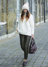 Жіночі осінні черевики (94 фото): модні шкіряні моделі 2020 без каблука, на платформі і на тракторній підошві, чорні лакові