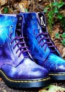 Жіночі осінні черевики (94 фото): модні шкіряні моделі 2020 без каблука, на платформі і на тракторній підошві, чорні лакові