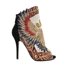 Жіночі осінні черевики (94 фото): модні шкіряні моделі 2020 без каблука, на платформі і на тракторній підошві, чорні лакові