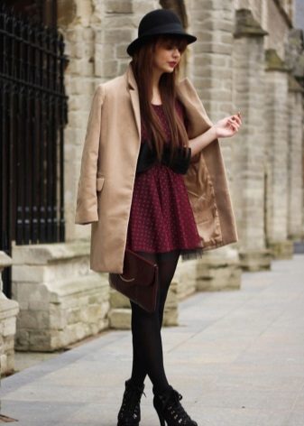 Жіночі осінні черевики (94 фото): модні шкіряні моделі 2020 без каблука, на платформі і на тракторній підошві, чорні лакові