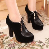 Жіночі осінні туфлі (66 фото): на низькому каблуці на осінь, модні моделі на товстій підошві без каблука 2020, з чим їх носити