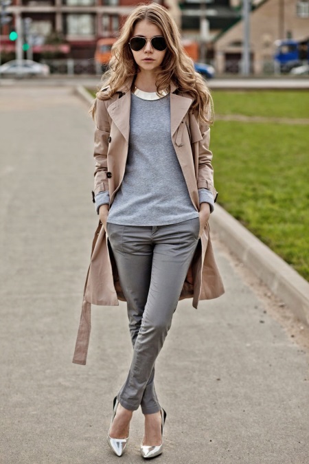 Жіночі осінні туфлі (66 фото): на низькому каблуці на осінь, модні моделі на товстій підошві без каблука 2020, з чим їх носити