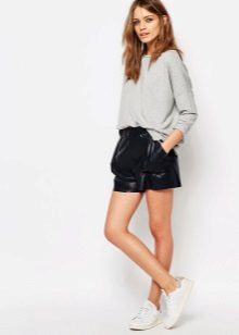 Жіночі шорти 2020 (183 фото): модні довгі і короткі для фітнесу, трикотажні і вовняні, червоні, чорні та білі