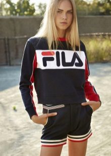 Жіночі шорти 2020 (183 фото): модні довгі і короткі для фітнесу, трикотажні і вовняні, червоні, чорні та білі