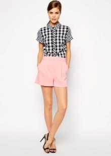 Жіночі шорти 2020 (183 фото): модні довгі і короткі для фітнесу, трикотажні і вовняні, червоні, чорні та білі