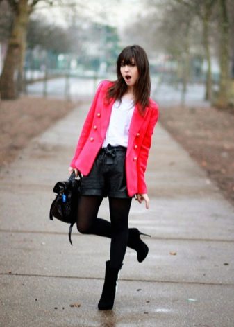 Жіночі шорти 2020 (183 фото): модні довгі і короткі для фітнесу, трикотажні і вовняні, червоні, чорні та білі