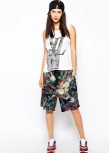 Жіночі шорти 2020 (183 фото): модні довгі і короткі для фітнесу, трикотажні і вовняні, червоні, чорні та білі