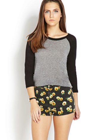 Жіночі шорти 2020 (183 фото): модні довгі і короткі для фітнесу, трикотажні і вовняні, червоні, чорні та білі