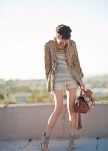 Жіночі шорти 2020 (183 фото): модні довгі і короткі для фітнесу, трикотажні і вовняні, червоні, чорні та білі