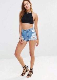 Жіночі шорти 2020 (183 фото): модні довгі і короткі для фітнесу, трикотажні і вовняні, червоні, чорні та білі