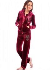 жіночі Велюрові спортивні костюми (95 фото): костюми великих розмірів з велюру, брендові та зі стразами, в чорному кольорі