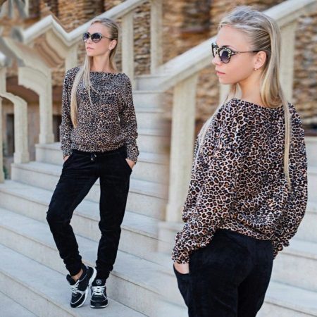 жіночі Велюрові спортивні костюми (95 фото): костюми великих розмірів з велюру, брендові та зі стразами, в чорному кольорі