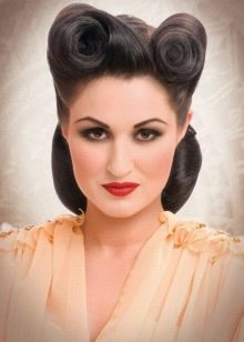 Жіночі зачіски 40-х років (34 фото): як зробити зачіску, яка була в моді в 40-х роках? Які зачіски були популярні в СРСР?