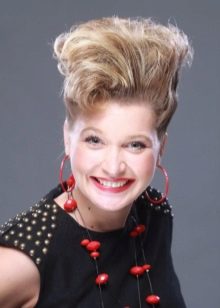 Жіночі зачіски 80-х років (41 фото): укладання в стилі «диско», історія моди зачісок СРСР, об’ємні зачіски на короткі волосся