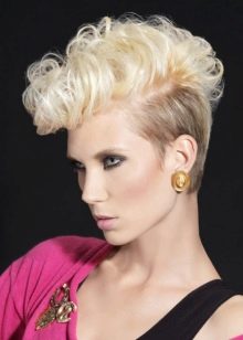 Жіночі зачіски 80-х років (41 фото): укладання в стилі «диско», історія моди зачісок СРСР, об’ємні зачіски на короткі волосся