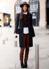 Жіночі зимові чоботи (61 фото): валяні повстяні і хутряні шуби з полями і інші моделі 2020, як носити з шубою