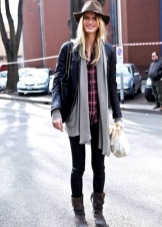 Жіночі зимові чоботи (61 фото): валяні повстяні і хутряні шуби з полями і інші моделі 2020, як носити з шубою