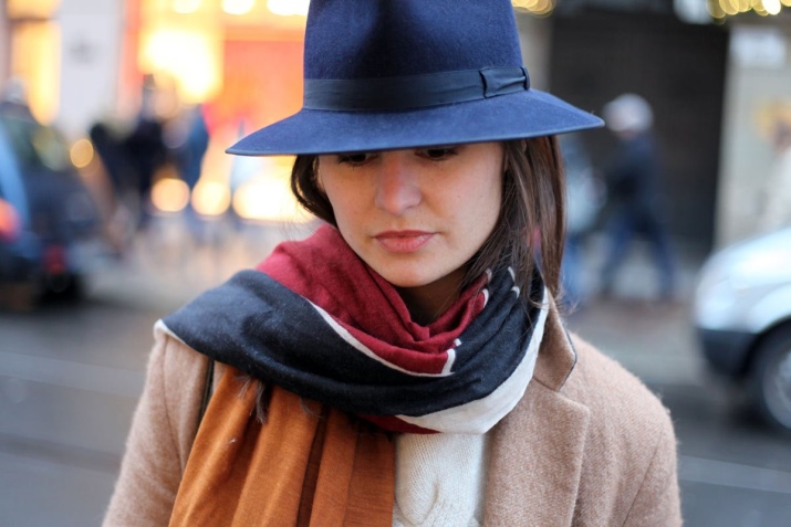 Жіночі зимові чоботи (61 фото): валяні повстяні і хутряні шуби з полями і інші моделі 2020, як носити з шубою