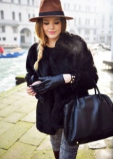 Жіночі зимові чоботи (61 фото): валяні повстяні і хутряні шуби з полями і інші моделі 2020, як носити з шубою