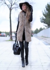 Жіночі зимові чоботи (61 фото): валяні повстяні і хутряні шуби з полями і інші моделі 2020, як носити з шубою