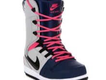 Жіночі зимові спортивні чоботи (76 фото): теплі моделі для зими з Фінляндії, взуття фірми Nike і Puma