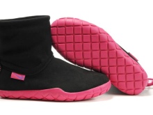 Жіночі зимові спортивні чоботи (76 фото): теплі моделі для зими з Фінляндії, взуття фірми Nike і Puma