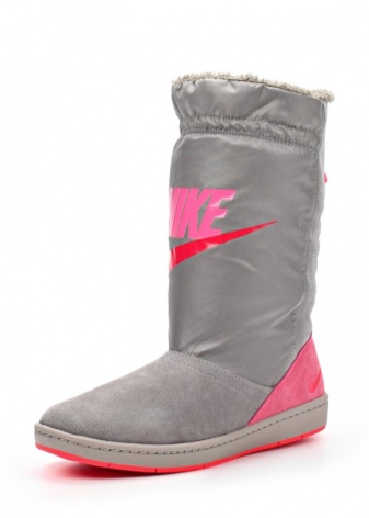 Жіночі зимові спортивні чоботи (76 фото): теплі моделі для зими з Фінляндії, взуття фірми Nike і Puma