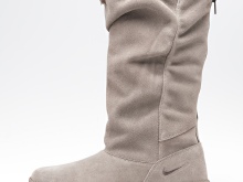 Жіночі зимові спортивні чоботи (76 фото): теплі моделі для зими з Фінляндії, взуття фірми Nike і Puma