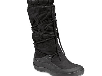 Жіночі зимові спортивні чоботи (76 фото): теплі моделі для зими з Фінляндії, взуття фірми Nike і Puma