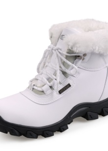 Жіночі зимові спортивні чоботи (76 фото): теплі моделі для зими з Фінляндії, взуття фірми Nike і Puma