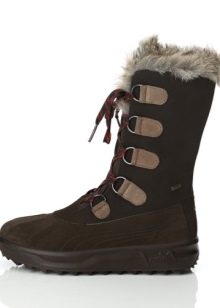 Жіночі зимові спортивні чоботи (76 фото): теплі моделі для зими з Фінляндії, взуття фірми Nike і Puma