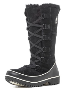 Жіночі зимові спортивні чоботи (76 фото): теплі моделі для зими з Фінляндії, взуття фірми Nike і Puma