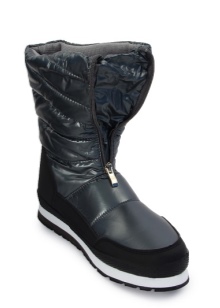 Жіночі зимові спортивні чоботи (76 фото): теплі моделі для зими з Фінляндії, взуття фірми Nike і Puma
