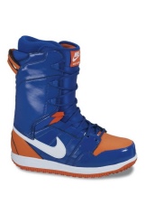 Жіночі зимові спортивні чоботи (76 фото): теплі моделі для зими з Фінляндії, взуття фірми Nike і Puma