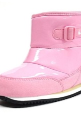 Жіночі зимові спортивні чоботи (76 фото): теплі моделі для зими з Фінляндії, взуття фірми Nike і Puma