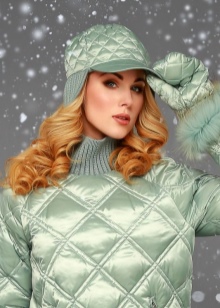 Жіночі зимові спортивні чоботи (76 фото): теплі моделі для зими з Фінляндії, взуття фірми Nike і Puma