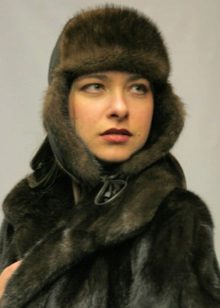 Жіноча норкова шапка (85 фото): модні фасони 2020 з блакитної норки, скільки коштують, боярка, моделі з стриженої норки